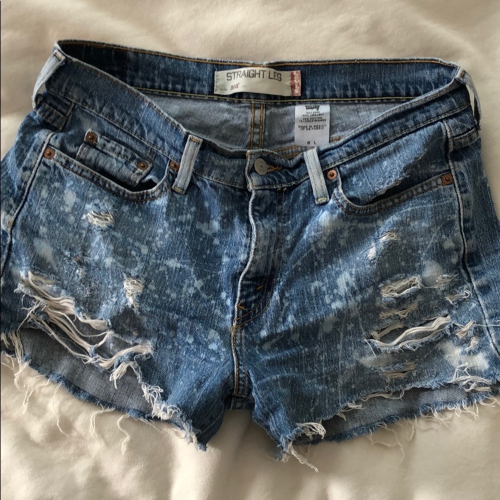 LEVI’S Denim Distressed Cut-Off Shorts